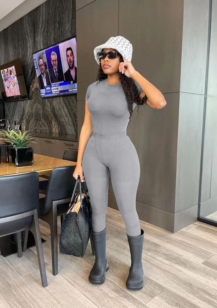 LICOBOD XS-3XL Casual Workout Two Piece Outfits for Women Short Sleeve T-shirt Elastic High Waist Shorts Sets Streetwear
