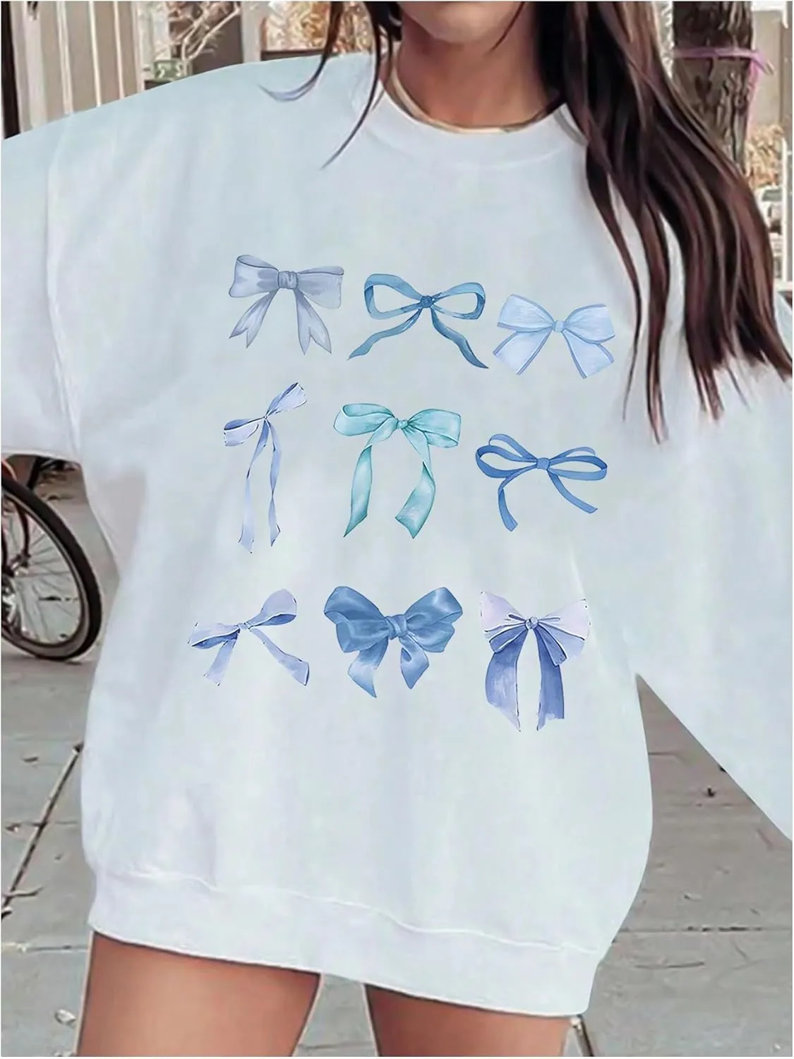 OYOANGLE Girl's Cute Bow Print Long Sleeve Crewneck Fleece Sweatshirts Y2K Drop Shoulder Pullover Tops