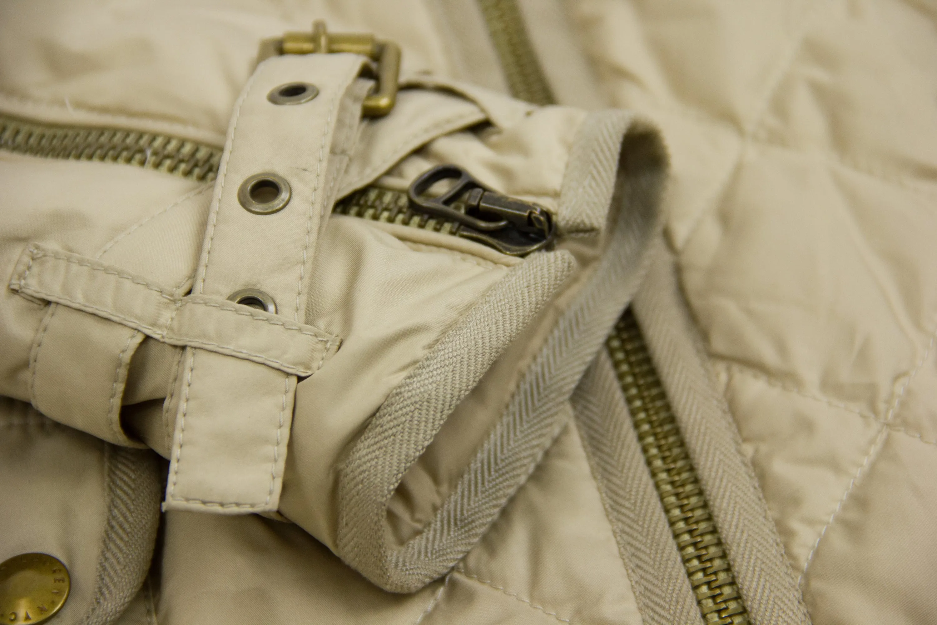 RALPH LAUREN Down Insulated Beige Classic Quilted Jacket, SIZE L
