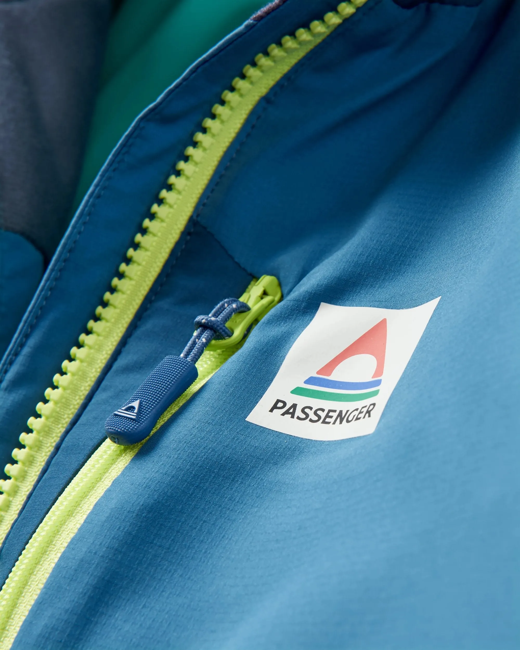 Shasta Lightweight Recycled Thermore Insulated Jacket - Tidal Blue/Blue Steel/Birch
